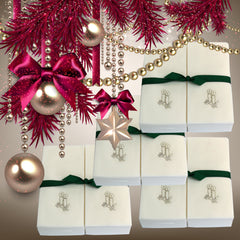 Nature's Linen Disposable Guest Hand Towels Wrapped with a Ribbon 200ct - Christmas / Holiday Collection Embossed with Candles